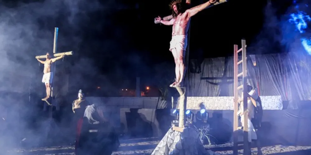 O prefeito de Irati, Jorge Derbli  destaca que a encenação é realizada há 26 anos no município