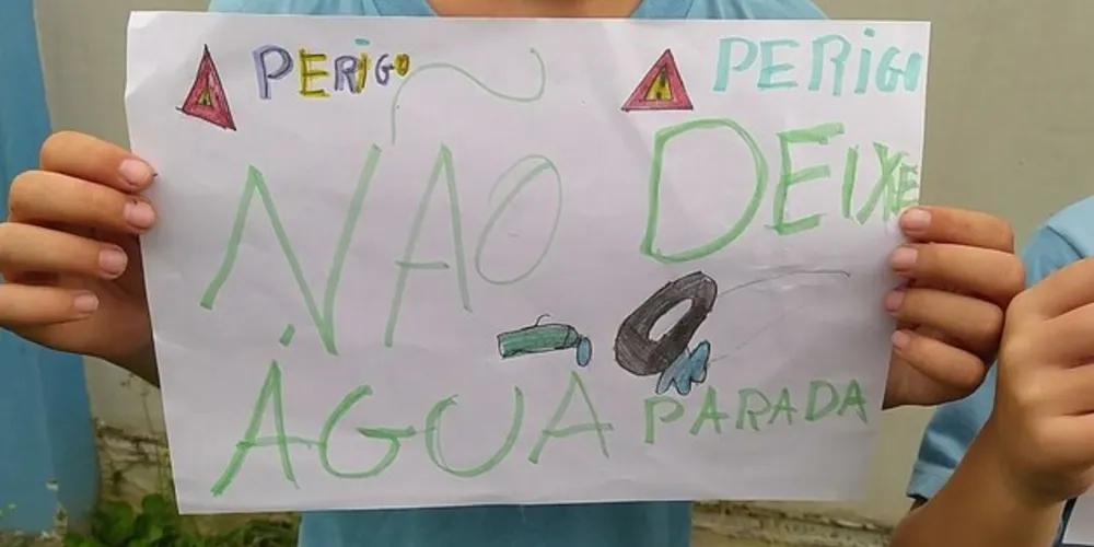 Desenhos e cartazes fizeram parte das atividades.