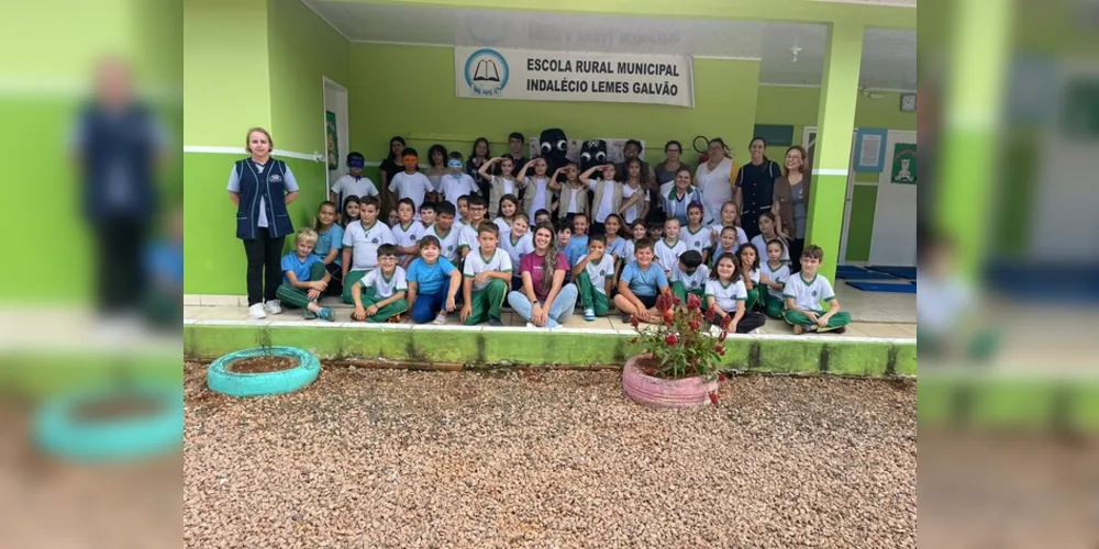 Com a realização de estudos, que envolveram a videoaula do projeto Vamos Ler, a turma se preparou para ir a campo e ajudar no enfrentamento à dengue.