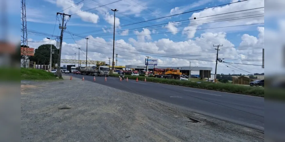 Sentido norte da via foi fechado