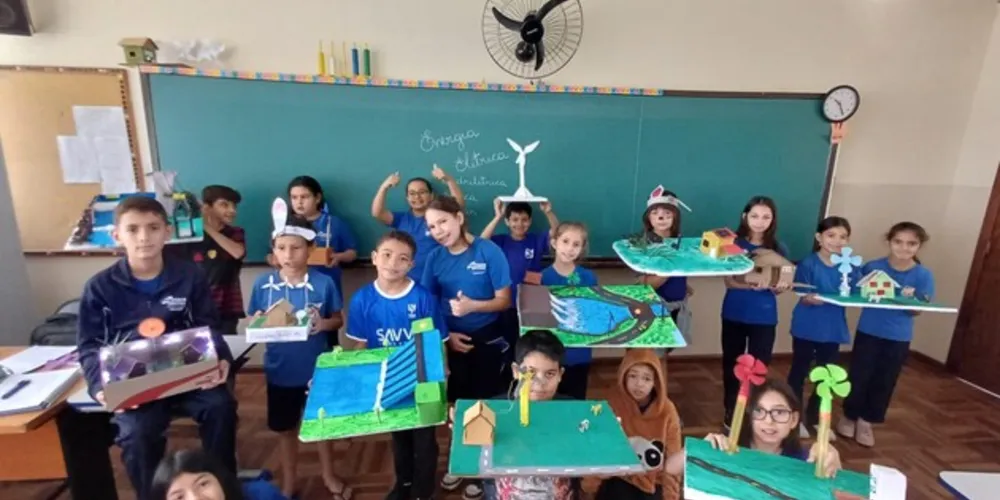 Com muito empenho, e baseados nos estudos sobre a temática, cada aluno pode desenvolver a sua maquete e apresentá-la para a turma.