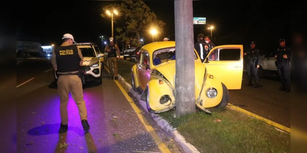 Motorista teria perdido o controle do veículo próximo da rotatória do Santa Paula