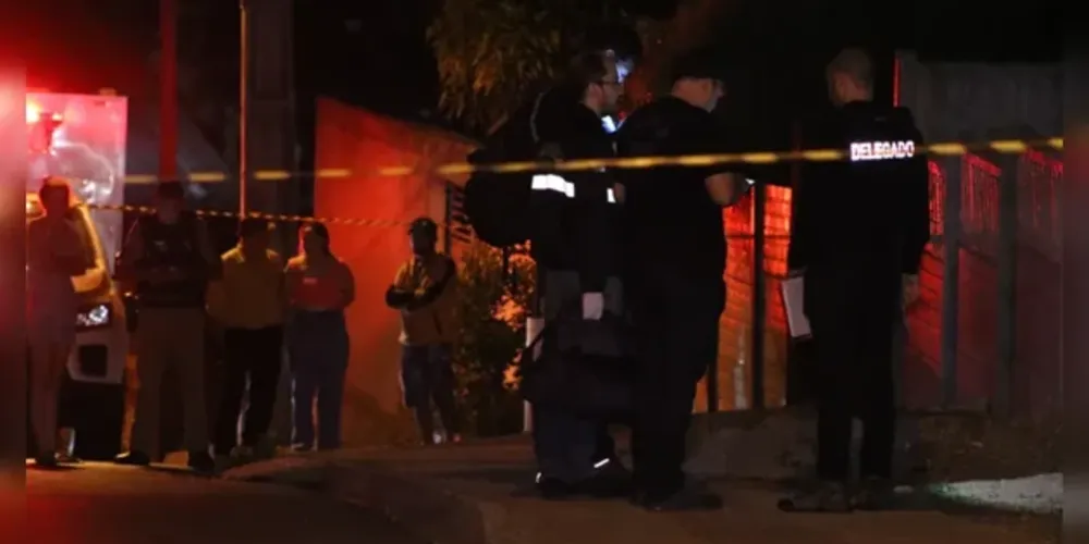 No sábado (30), um homem de 25 anos foi morto com nove tiros dentro da própria residência, no Jardim Estrela do Norte
