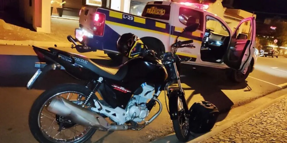 O motociclista estava em alta velocidade