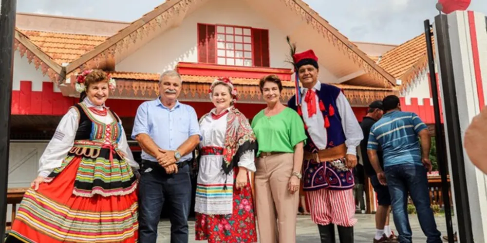 O prefeito Jorge Derbli lembra haver muito tempo frequenta a Feira e que proporcionar melhorias no espaço