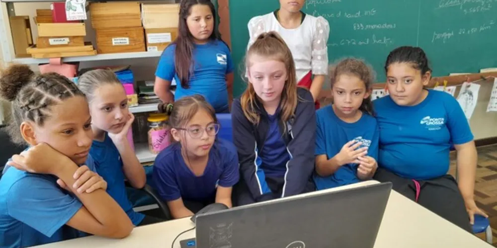 A turma aguardou a dinâmica ansiosamente, visto que a professora já havia comunicado que trabalhariam com o material