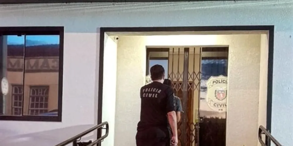 O homem foi conduzido até a Cadeia Pública Hildebrando de Souza