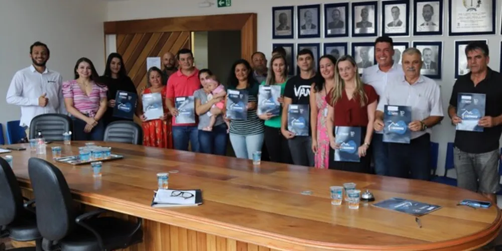 O prefeito de Irati, Jorge Derbli lembra que a regularização fundiária é uma das metas da gestão