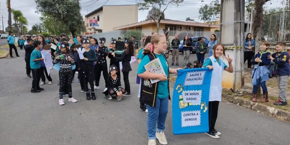 A turma realizou diversas ações de conscientização, em vários locais e eventos da cidade