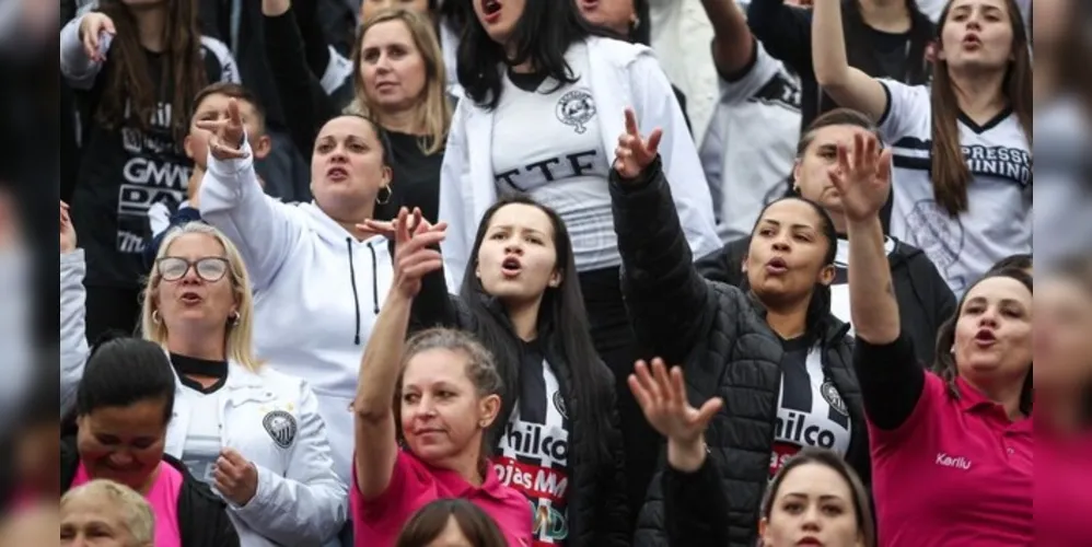 O clube tenta reverter a punição para ter público apenas de mulheres e crianças