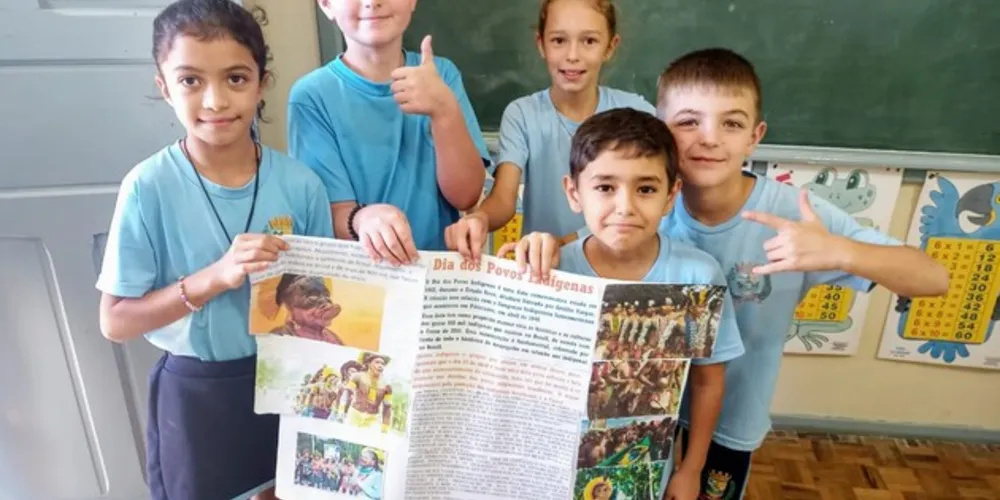 Com os conhecimentos obtidos durante os estudos, os alunos confeccionaram cartazes