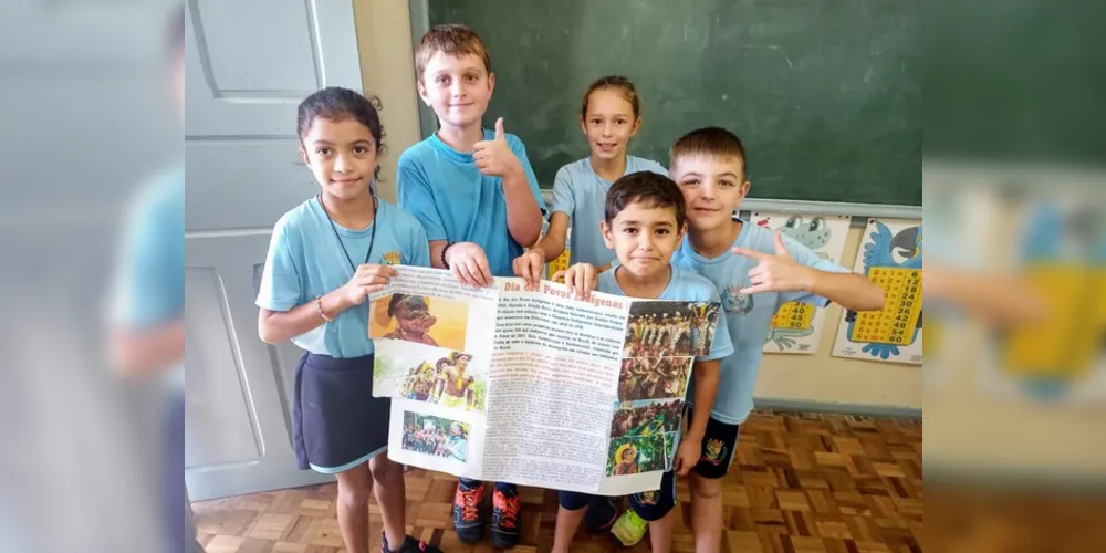 Com os conhecimentos obtidos durante os estudos, os alunos confeccionaram cartazes