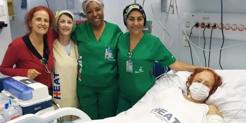Durante sua internação, a escritora homenageou os servidores do hospital com um poema