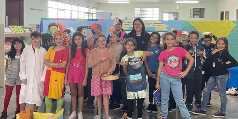 A proposta de encenar uma peça animou os alunos, que se empenharam na organização e interpretação