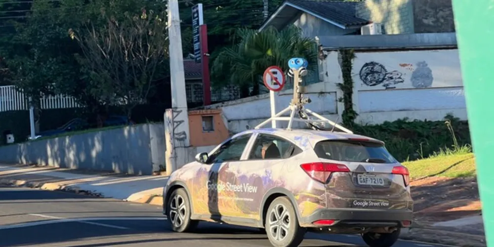 Veículo segue registrando as ruas do municipio