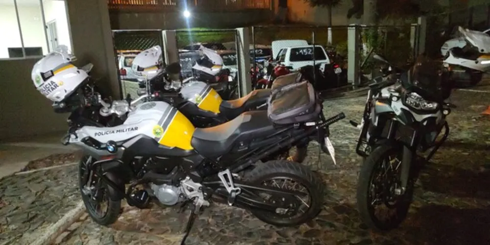 Os policiais chegaram até a suspeita depois de denúncia popular