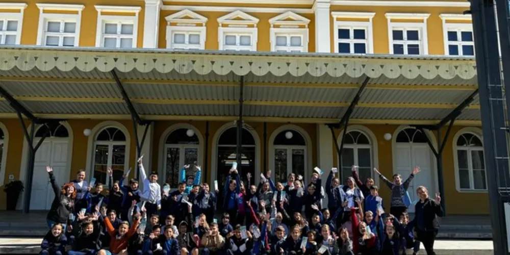 Uma das principais atividades realizadas pela turma foi a visita até a Estação Saudade para uma sessão de contação de histórias