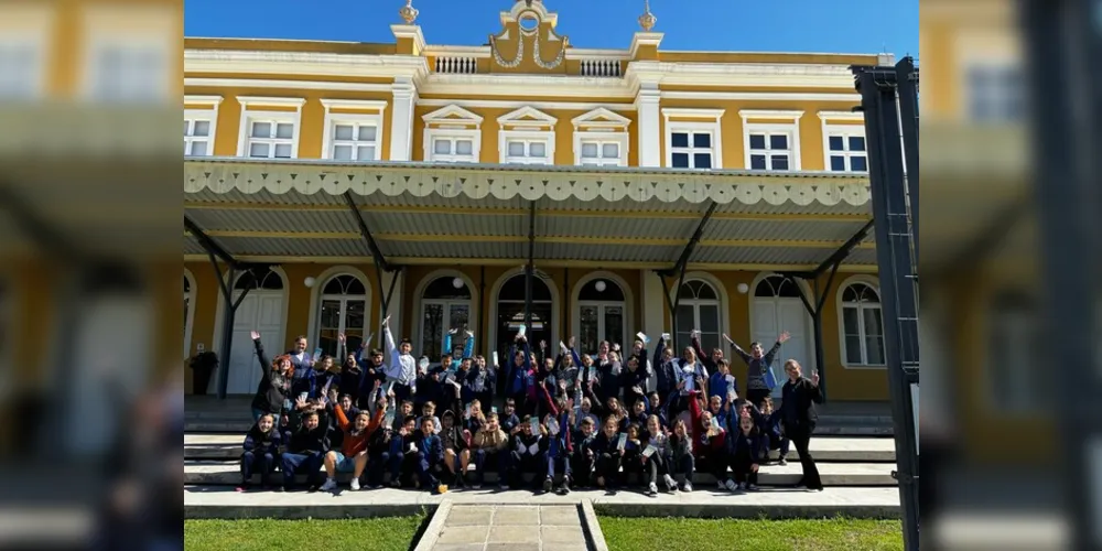 Uma das principais atividades realizadas pela turma foi a visita até a Estação Saudade para uma sessão de contação de histórias