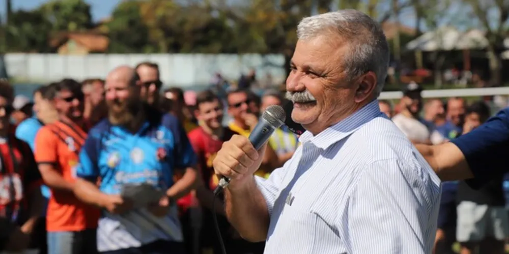 O prefeito Jorge Derbli manifestou seu reconhecimento aos trabalhadores presentes