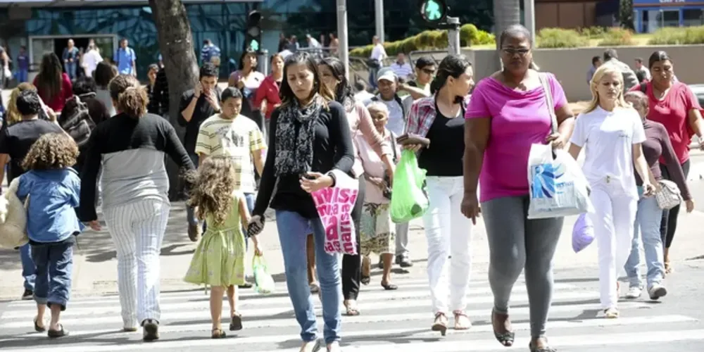 Taxa população ocupada cresceu 2,2% no último ano