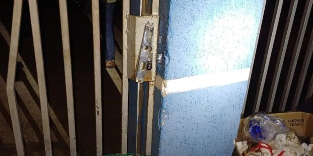 Caso foi registrado no bairro Contorno, neste sábado (23)