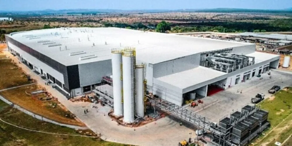 O contratado receberá benefícios da empresa