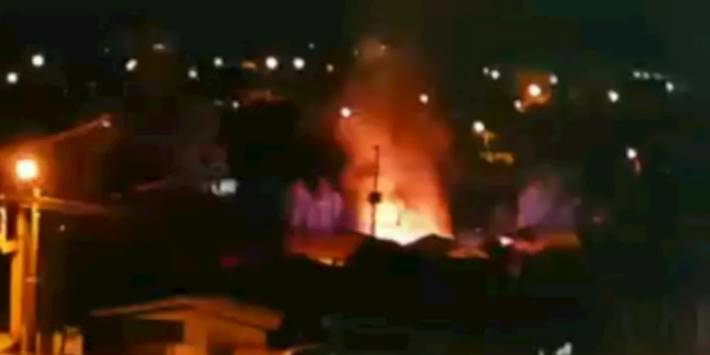 O incêndio ocorreu quando o morador não estava presente no local