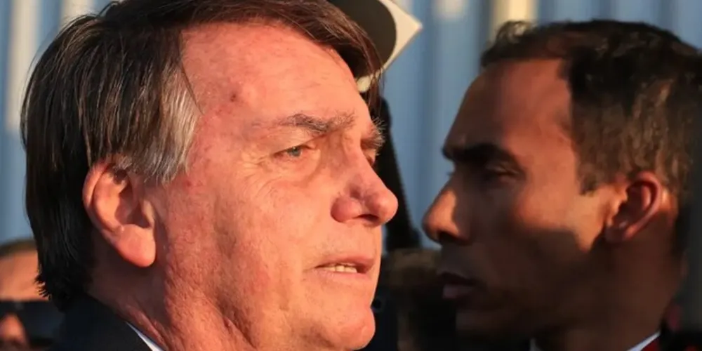 A explicação foi enviada ao Supremo após o ministro dar prazo de 48 horas para Bolsonaro explicar a estadia