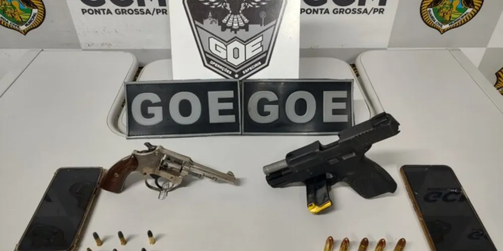 Apreensão aconteceu na noite desta segunda-feira (4)