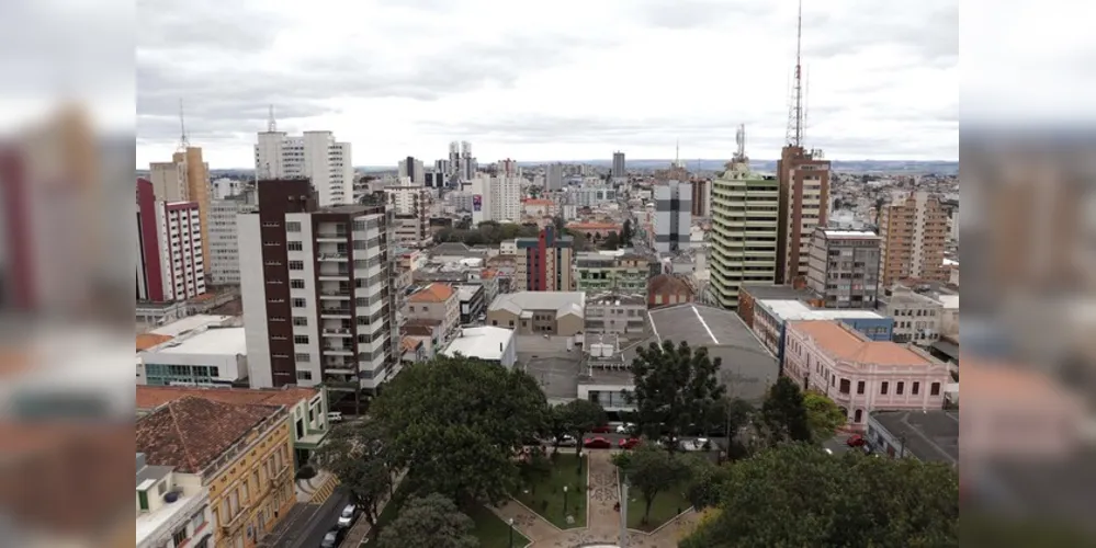 No sábado (13) em Ponta Grossa, a máxima chega aos 25º C, enquanto a mínima será de 18º C