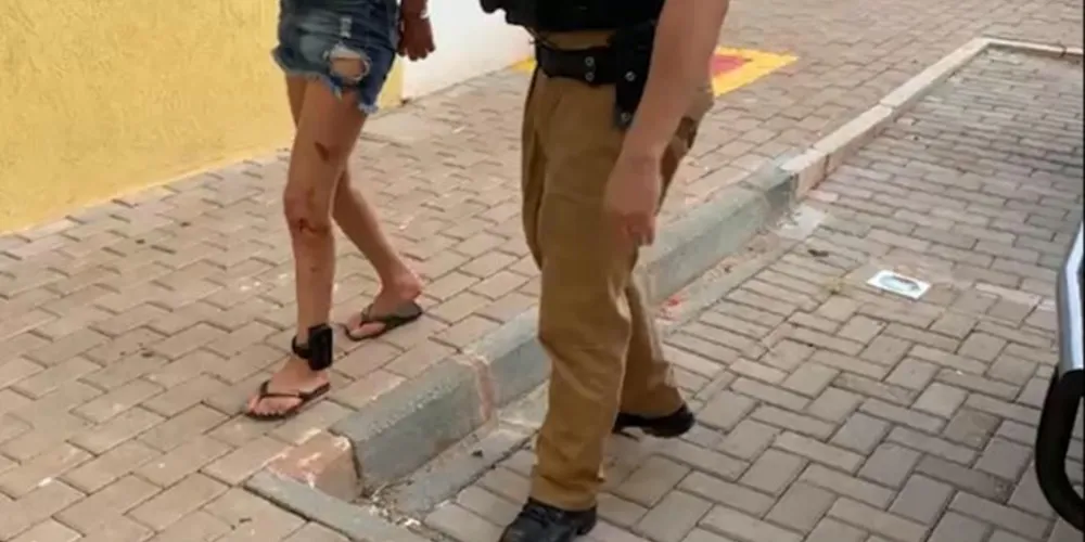 A Polícia Militar a deteve e encaminhou para a Delegacia Cidadã