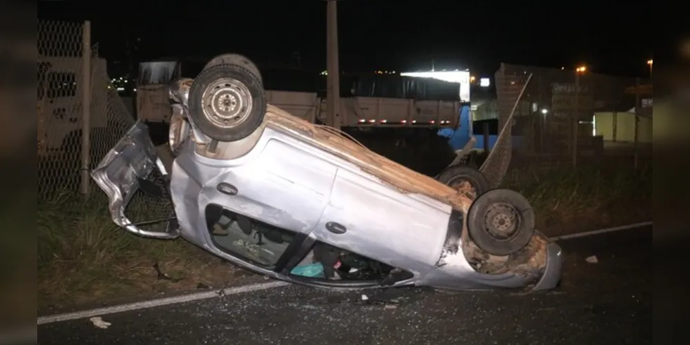 Acidente aconteceu na noite dessa terça-feira (23)