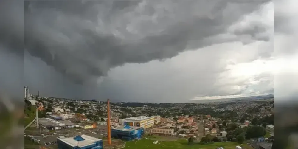 O alerta está vigente até às 10h de terça-feira (5)