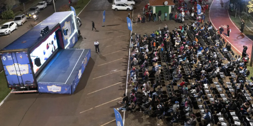 A curadoria do projeto selecionou dois títulos que serão exibidos em cada uma das cidades visitadas