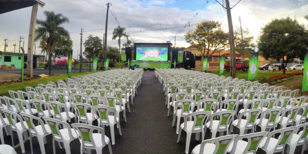 Viabilizado com recursos da Lei Paulo Gustavo, o Cinema na Praça tem o objetivo de ampliar o acesso do público a produções brasileiras