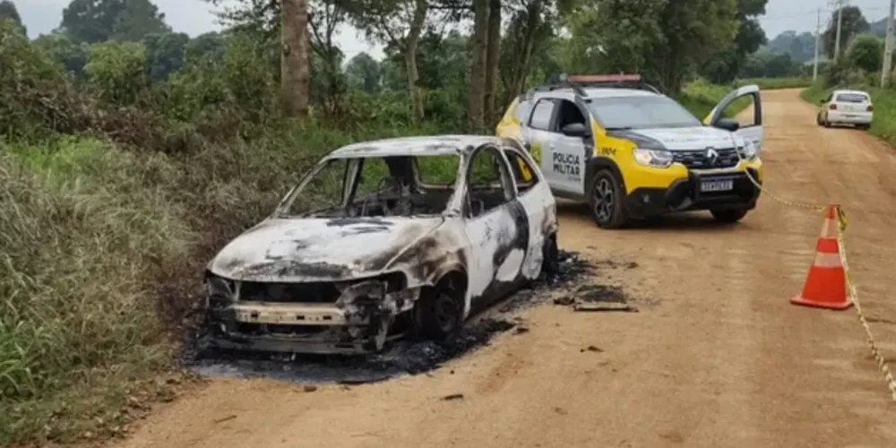 Carro foi localizado em Almirante Tamandaré