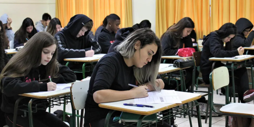 Nenhum estudante precisa se cadastrar para receber o Pé-de-Meia