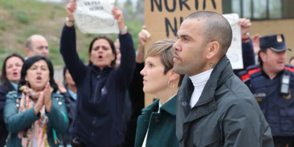 Daniel Alves deixou a prisão na Espanha