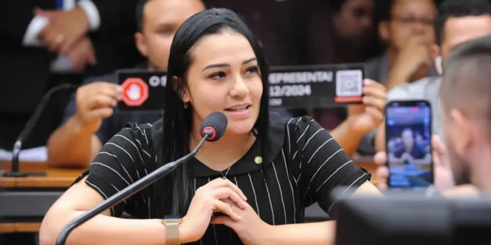 A Polícia Federal (PF) investigará a instalação de câmeras escondidas encontradas em um apartamento da deputada federal Dayany Bittencourt