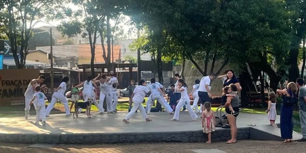 próxima edição do Domingo na Praça será dia 5 de maio