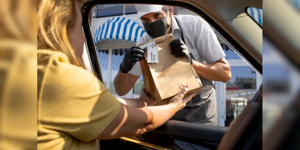 TJ-DF condena cliente a indenizar cliente que sofreu acidente em drive-thru