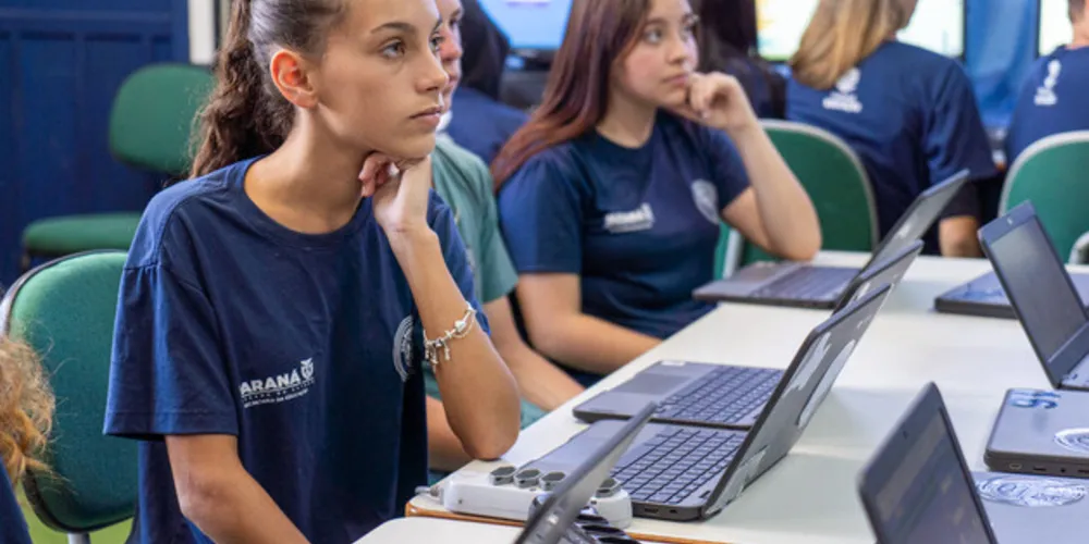 Para pedir transferência, é necessário que o responsável ou estudante acesse o site oficial