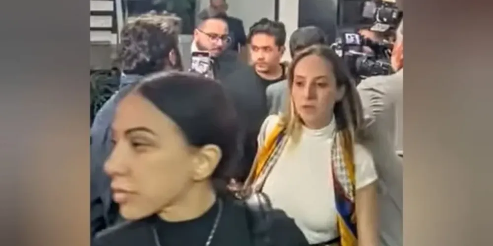 Fernando Sastre de Andrade Filho sai da delegacia, em SP