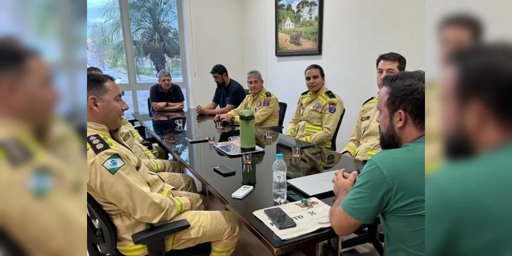 O prefeito Henrique agradeceu a visita e a parceria contínua com o Corpo de Bombeiros