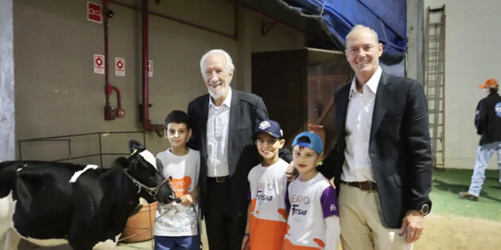 Com apoio do Estado, 17ª ExpoFrísia propõe discussões sobre o mercado leiteiro