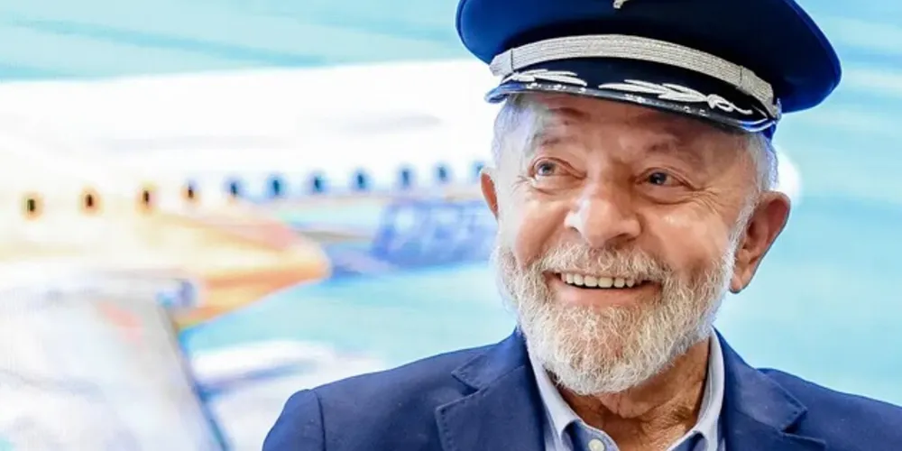 Lula participou de um evento nesta sexta na Embraer
