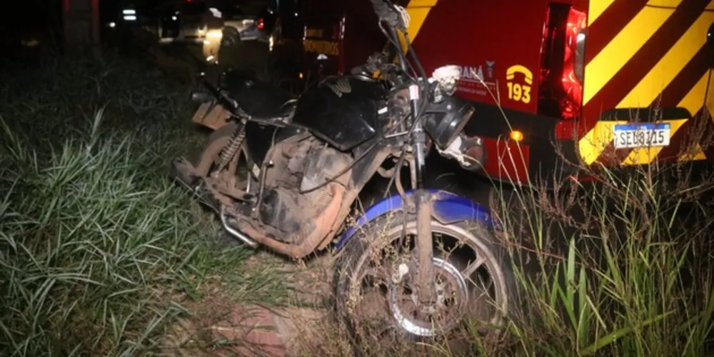 Acidente aconteceu na madrugada desta segunda-feira (22)