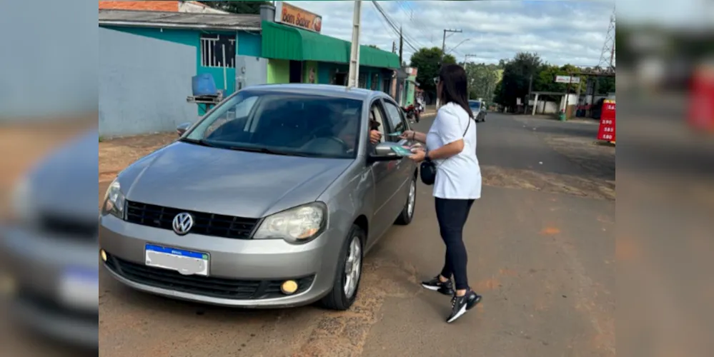 Febre, dor no corpo, dor atrás dos olhos e manchas vermelhas são sinais de alerta