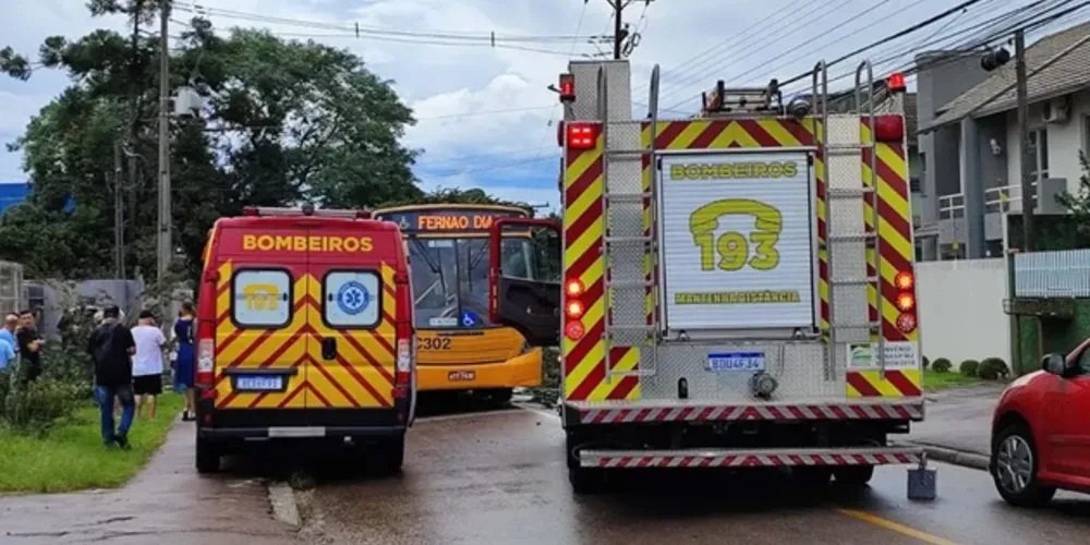 O Corpo de Bombeiros foi acionado para prestar atendimento às vítimas