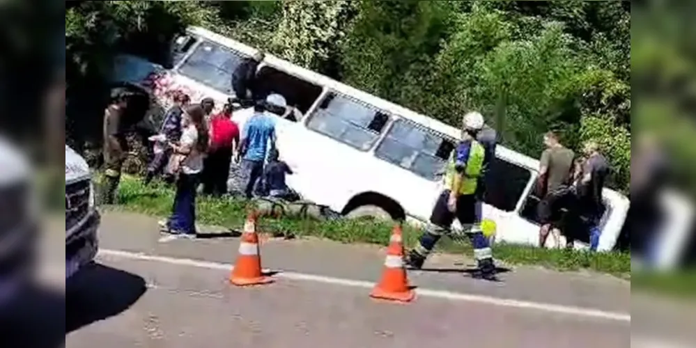 As outras 15 vítimas tiveram ferimentos leves e foram levadas para o Hospital de Mandirituba